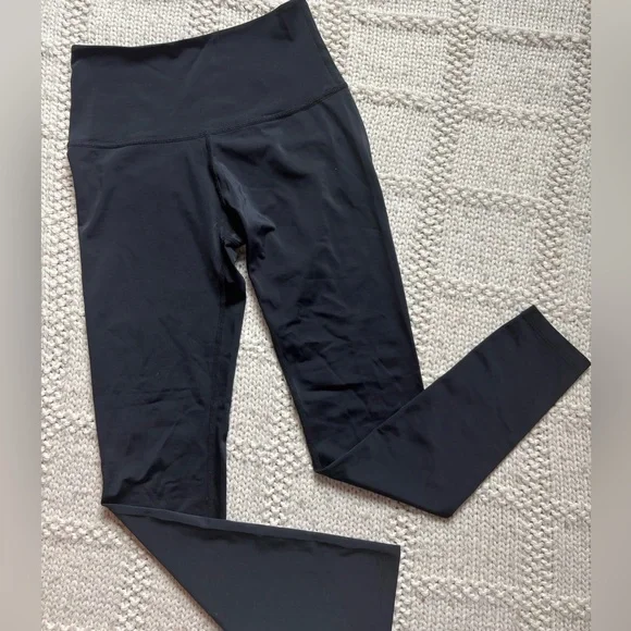 Beyond Yoga Caught in the Midi Black Legging - Picture 5 of 8